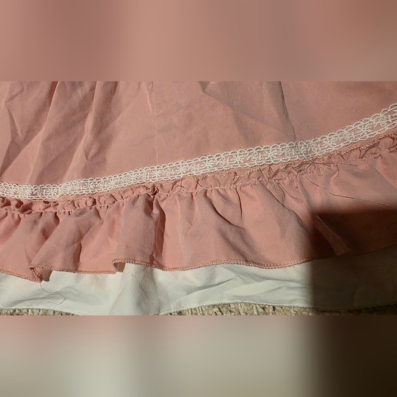 Pink Lace Dress with Bows - Picture 5 of 7